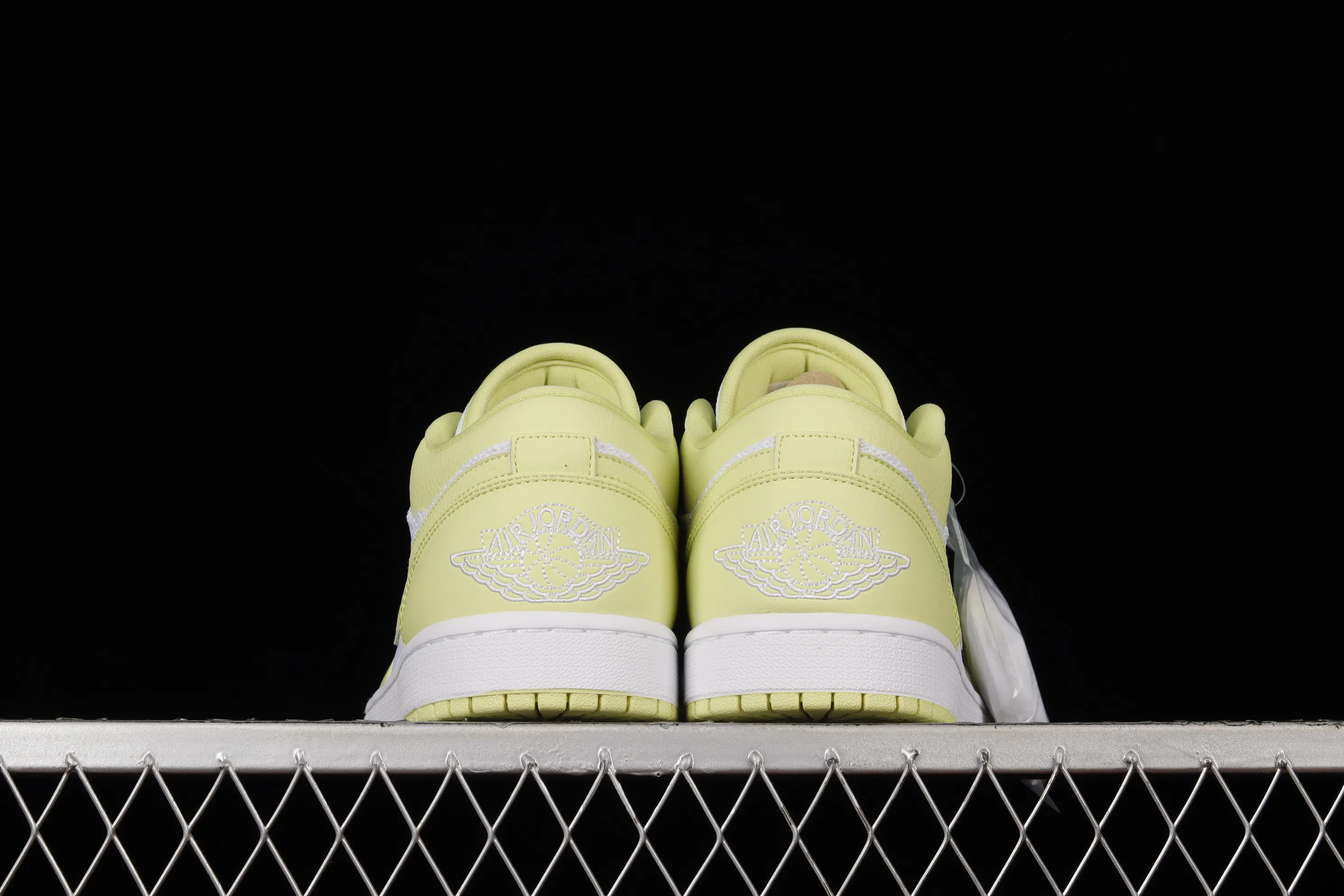 All categories Air Jordan Jordan series basketball shoes Air Jordan 1 Low Air Jordan 1 Low "Limelight" AJ1 Joe 1 fluorescent yellow low-top casual sneakers DH9619-103